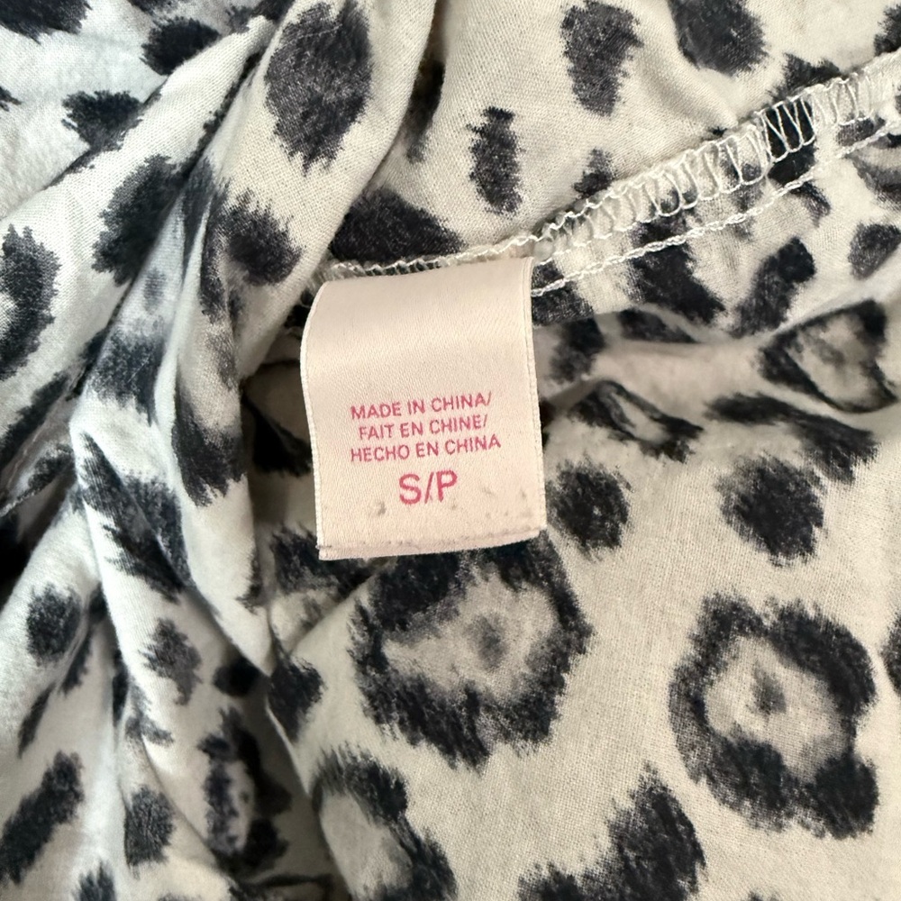 Victoria’s Secret Leopard Print Sleep Shirt Women’s Small Button Down Cotton - Picture 4 of 7
